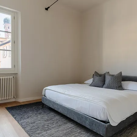 Chic Vibes And An Espresso Apartment