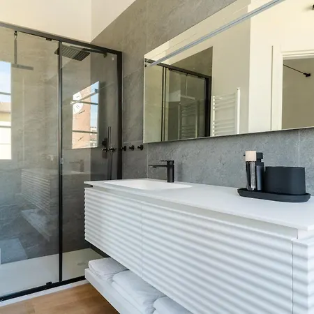 Chic Vibes And An Espresso Apartment